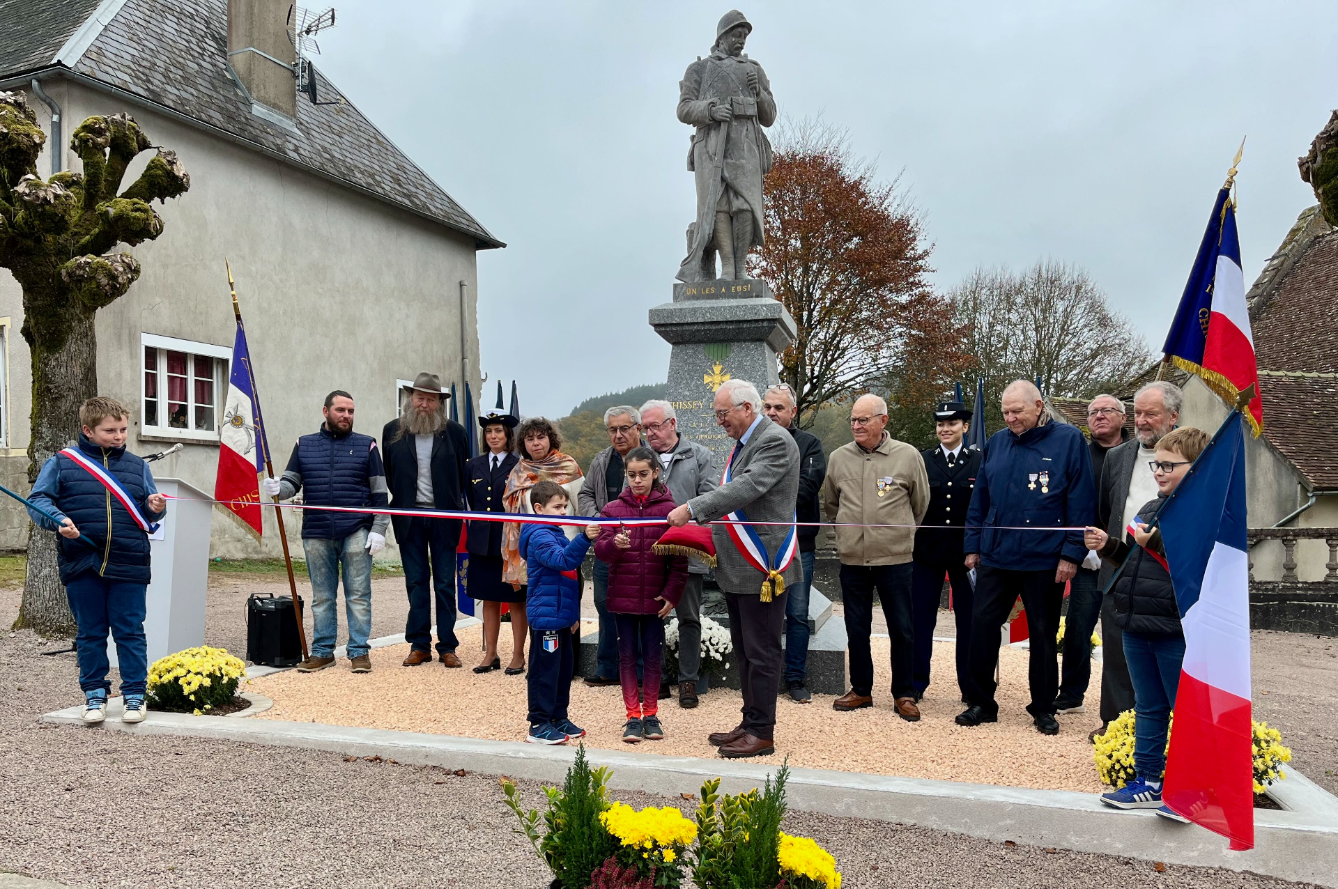 Inauguration monument aux morts